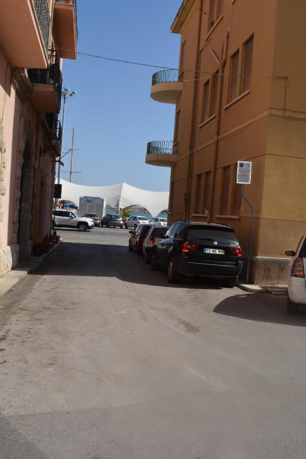 Al Civico 1 Apartments Trapani Eksteriør billede